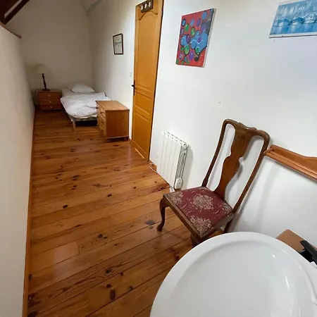 Large Welcoming House Of 15 People *