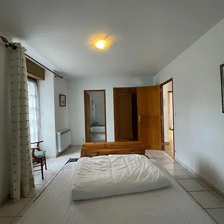 Large Welcoming House Of 15 People Holiday home Melrand