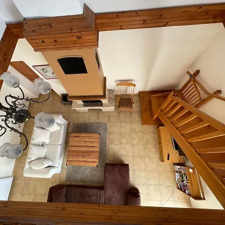 Large Welcoming House Of 15 People *