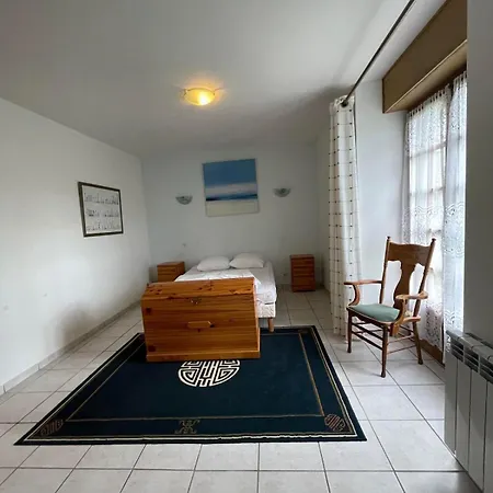 Large Welcoming House Of 15 People