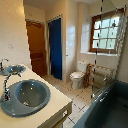 Large Welcoming House Of 15 People Holiday home Melrand