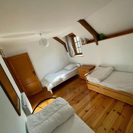 Large Welcoming House Of 15 People Holiday home Melrand